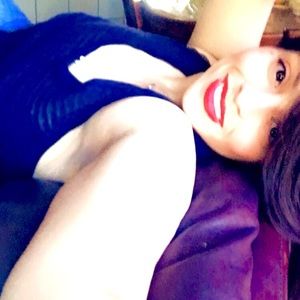 Meet your Posher, Inez